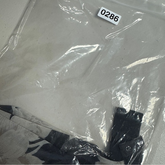 All Saints Floral Sheer Mesh Bodysuit Black Beige Size 2 Long Sleeve Top - Picture 16 of 16